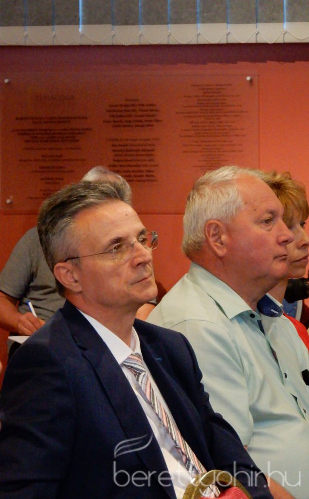 Átadták a felújított zsinagógát 15